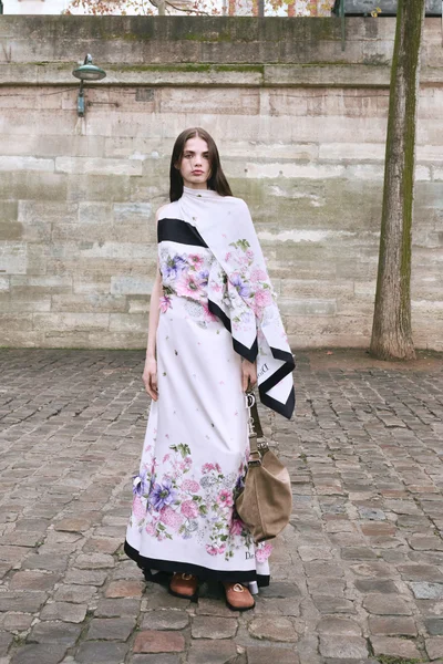 Look 25